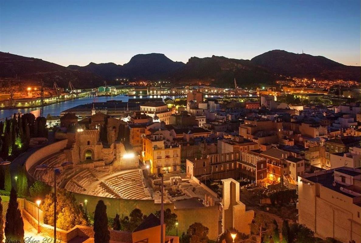Centrum F Alicante Eksteriør bilde