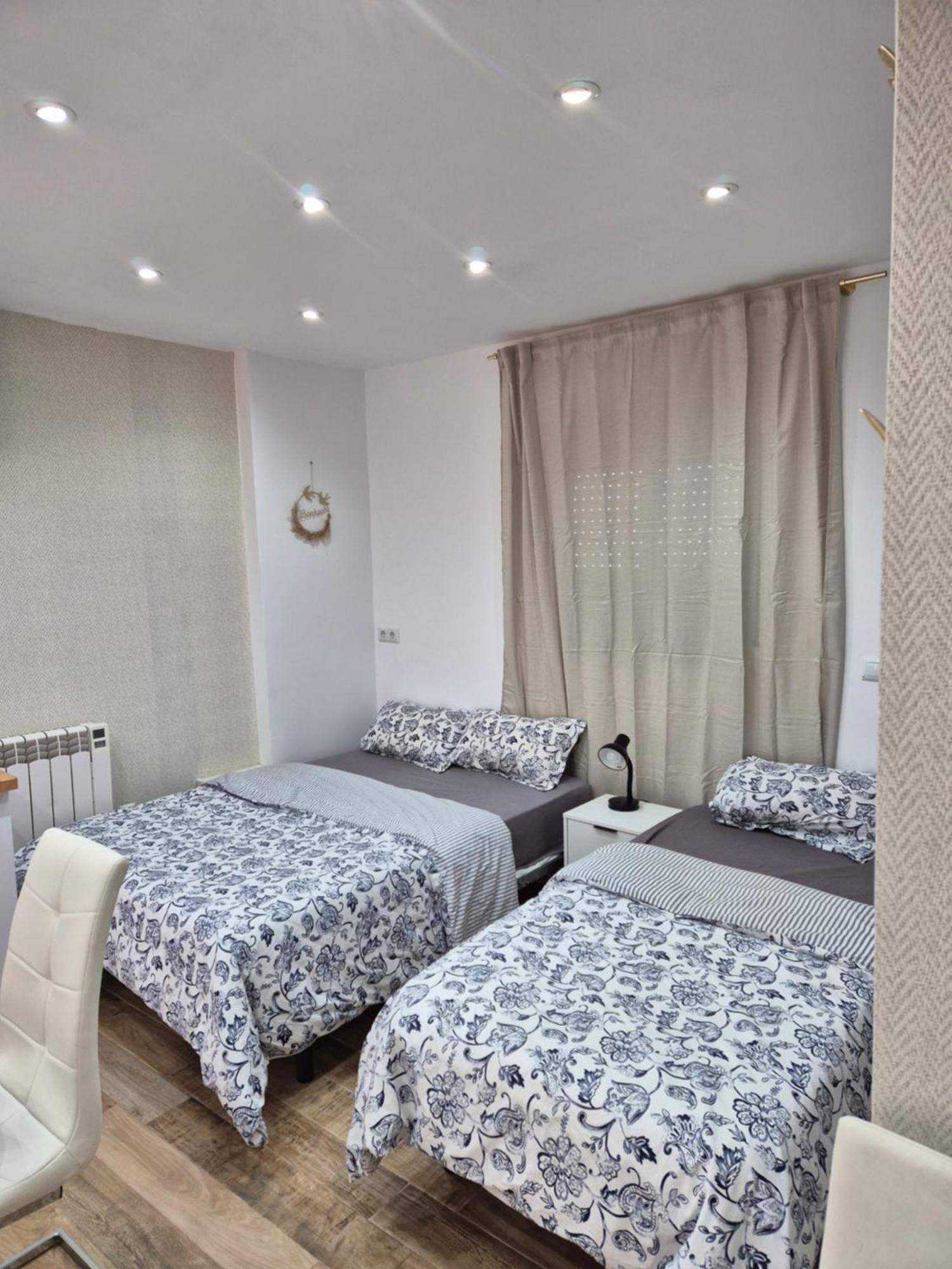 Centrum F Alicante Rom bilde