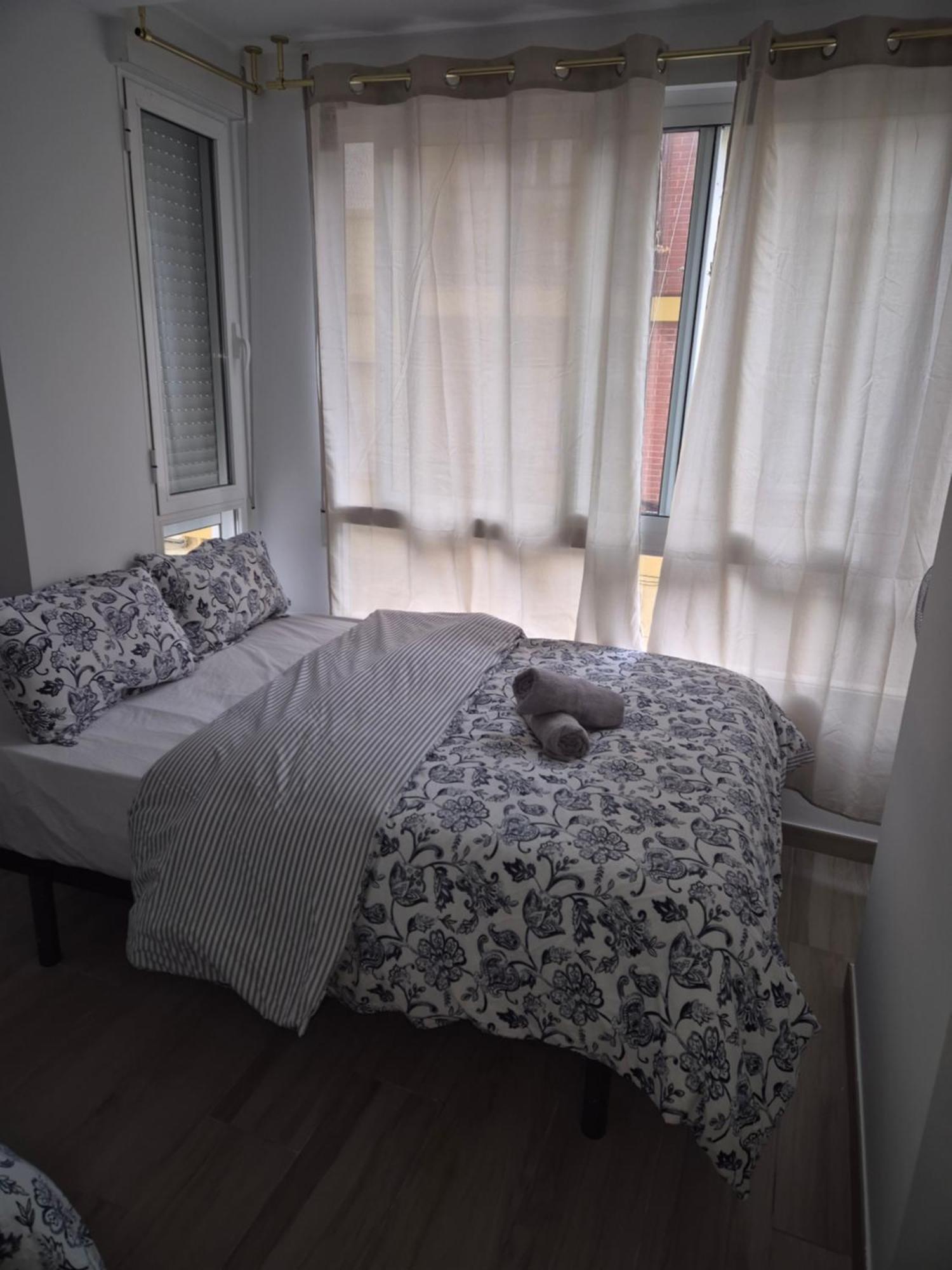 Centrum F Alicante Rom bilde