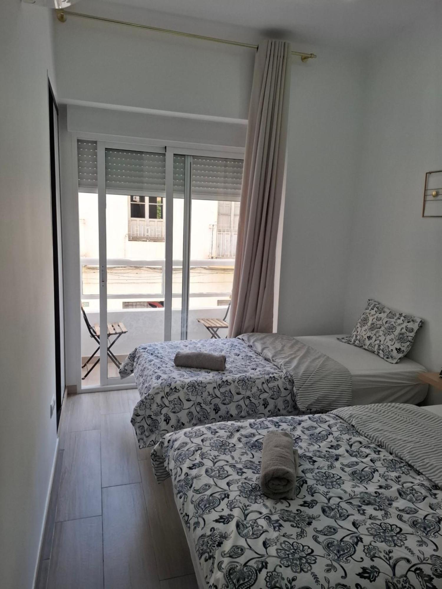 Centrum F Alicante Rom bilde